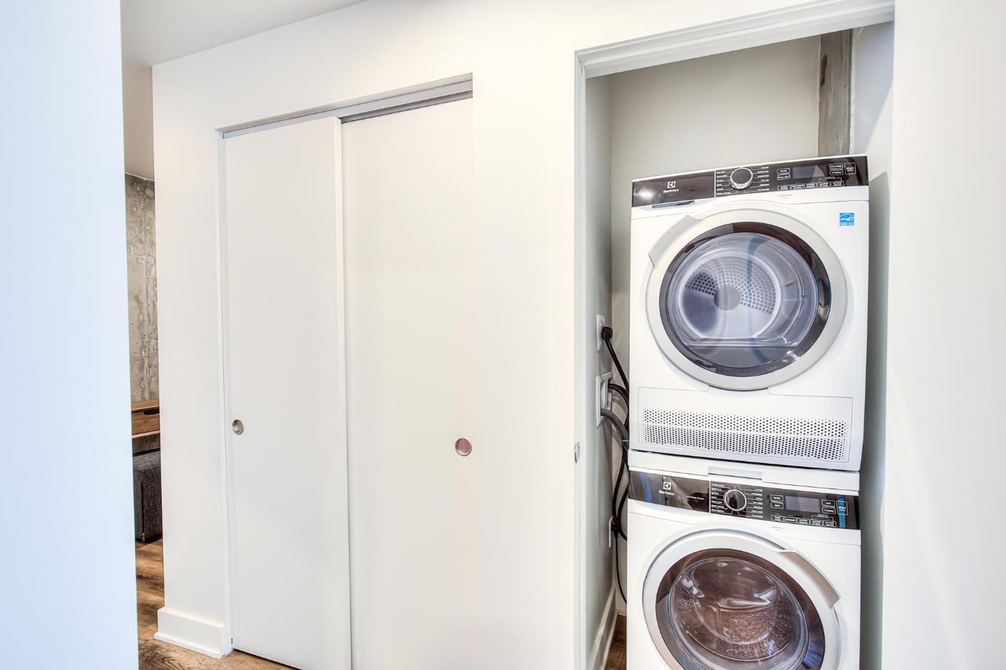 2Br+Gym For Vip Corporate & Students Downtown Mtl Apartment Montreal Luaran gambar