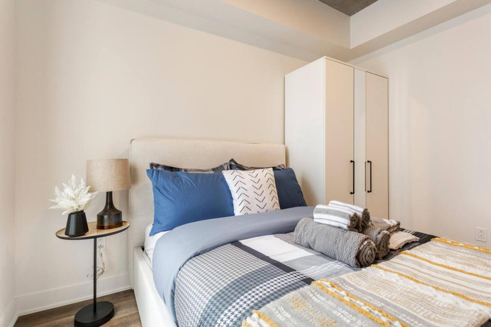 2Br+Gym For Vip Corporate & Students Downtown Mtl Apartment Montreal Luaran gambar